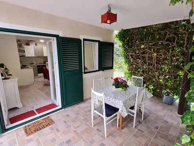 Ferienhaus für 8 Personen (90 m²) in Jadrija 10/10