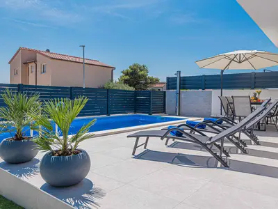 Ferienhaus für 8 Personen (140 m²) in Vodice 2/10