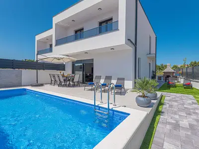 Ferienhaus für 8 Personen (140 m²) in Vodice 8/10