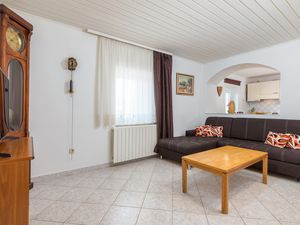 23755168-Ferienhaus-6-Vodnjan-300x225-3