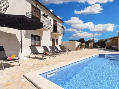 Ferienhaus für 12 Personen (270 m²) in Vodnjan 1/10