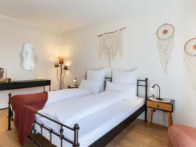 Schlafzimmer 2