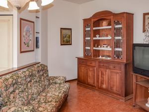 23747524-Ferienhaus-8-Volterra-300x225-4