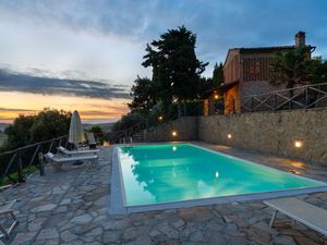 23571580-Ferienhaus-4-Volterra-300x225-0