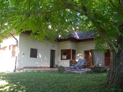 Ferienhaus für 8 Personen (90 m²) in Vonyarcvashegy 4/10