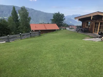 Außenseite Ferienhaus [Sommer]