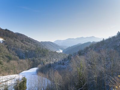 Blick vom Haus auf die schönen Berge