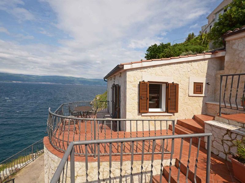 23957945-Ferienhaus-6-Vrbnik-800x600-1