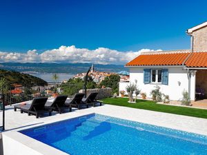 22931653-Ferienhaus-7-Vrbnik-300x225-3