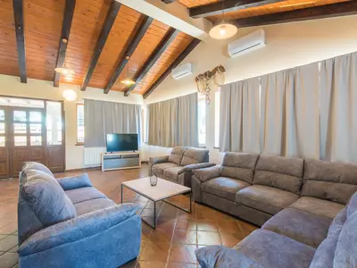 Ferienhaus für 10 Personen (300 m²) in Kloštar 3/10