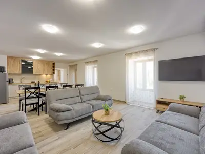 Ferienhaus für 8 Personen (220 m²) in Kloštar 3/10