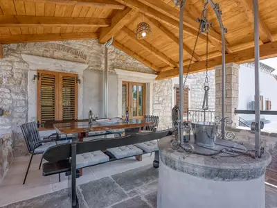 Ferienhaus für 8 Personen (220 m²) in Kloštar 4/10