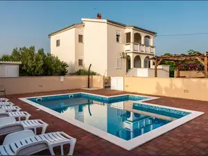 Ferienhaus für 12 Personen (180 m²) in Vrsi - Mulo