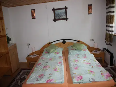 Schlafzimmer 4