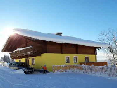 Außenseite Ferienhaus [Winter]