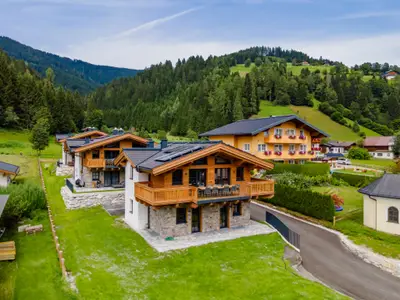 Außenseite Ferienhaus [Sommer]