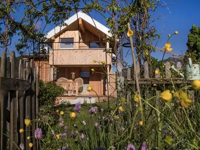 Casa Defrancesco Außenansicht mit Garten