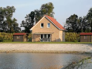 Ferienhaus für 7 Personen (105 m²) ab 136 € in Walchum