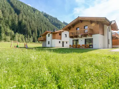 Außenseite Ferienhaus [Sommer]