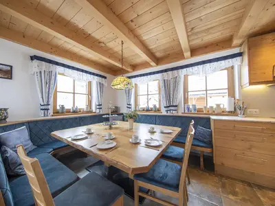 DiningRoom