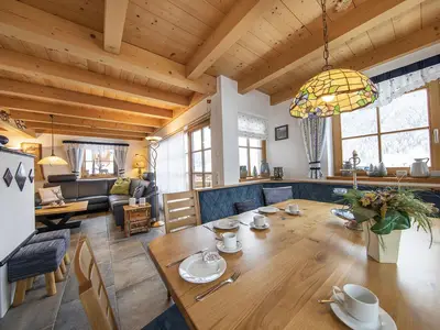 DiningRoom