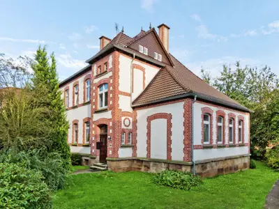 Außenseite Ferienhaus [Sommer]