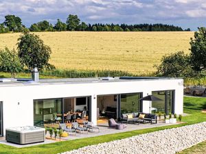 23994280-Ferienhaus-4-Waldershof-300x225-0