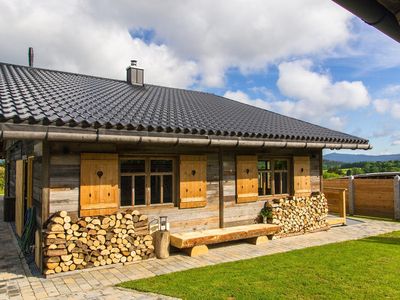 Chalet von links