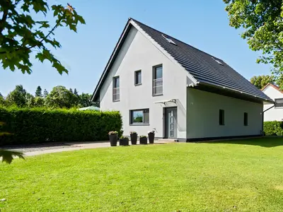 Ferienhaus VierSeen Walow - Außenbereich und Gebäude