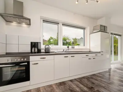 Ferienhaus VierSeen Walow - große Küchenzeile