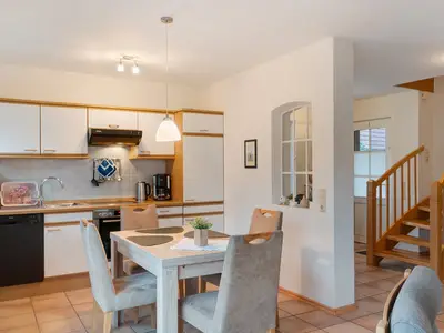 Photo, INSIDE, OUTSIDE