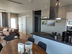 23974006-Ferienhaus-4-Wanneperveen-300x225-5