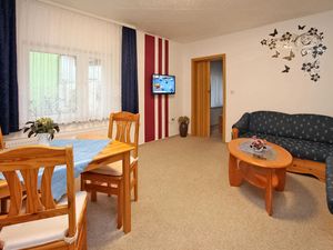 24004920-Ferienhaus-2-Waren (Müritz)-300x225-1