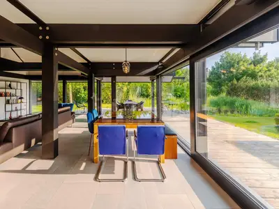 Ferienhaus HUF-Haus in Waren (Waren Müritz) Blick auf den offenen Essbereich