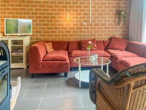 23766706-Ferienhaus-6-Warmenhuizen-300x225-1