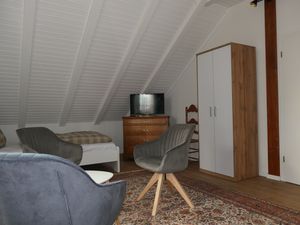 23118507-Ferienhaus-7-Warpe-300x225-4