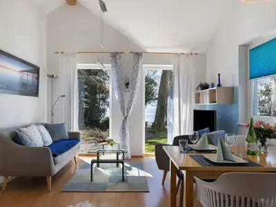 Photo, INSIDE, OUTSIDE