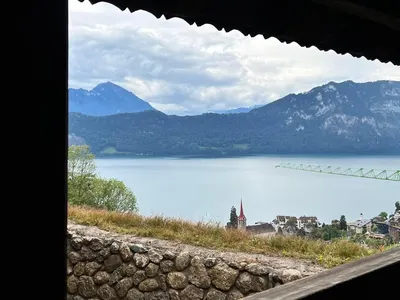 Blick beim Haupteingang im oberen Bereich des Spychers.