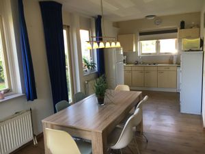 23998739-Ferienhaus-6-Wemeldinge-300x225-5