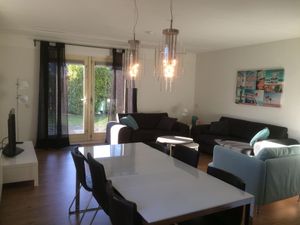 23998770-Ferienhaus-6-Wemeldinge-300x225-2