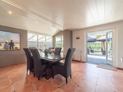 DiningRoom
