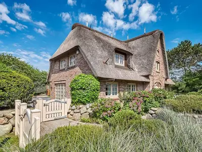 Ferienhaus für 10 Personen (350 m²) in Wenningstedt 1/10