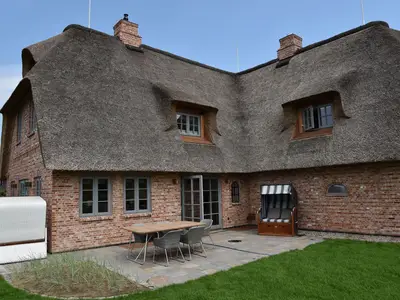 Ferienhaus für 8 Personen (215 m²) in Wenningstedt 2/10