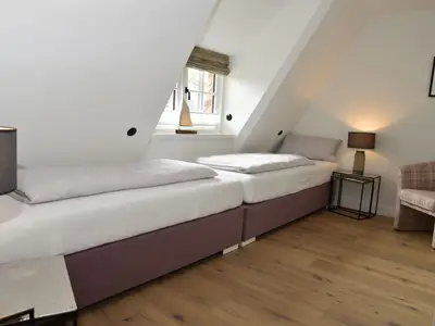 Ferienhaus für 8 Personen (215 m²) in Wenningstedt 3/10