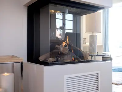 Kamin-/Ofen