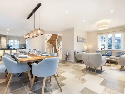 Ferienhaus für 8 Personen (200 m²) in Wenningstedt 9/10