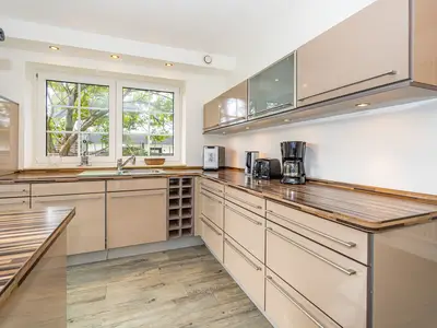 Ferienhaus für 8 Personen (200 m²) in Wenningstedt 10/10