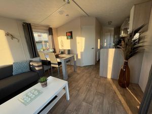 23434060-Ferienhaus-6-Wervershoof-300x225-2