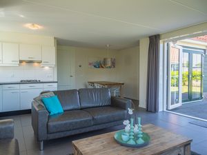 23987746-Ferienhaus-6-West-Graftdijk-300x225-1