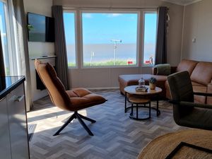 23696129-Ferienhaus-4-Westerland-300x225-3